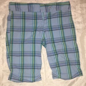 Simple pattern capris.